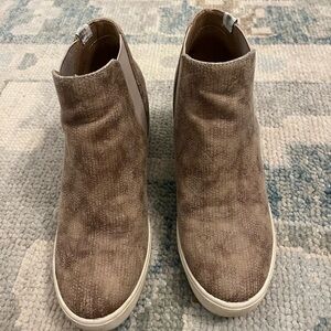 Women's Tan Ankle Boots